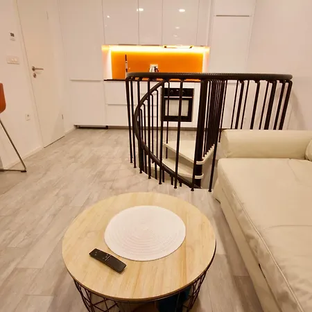Apartament Albina *